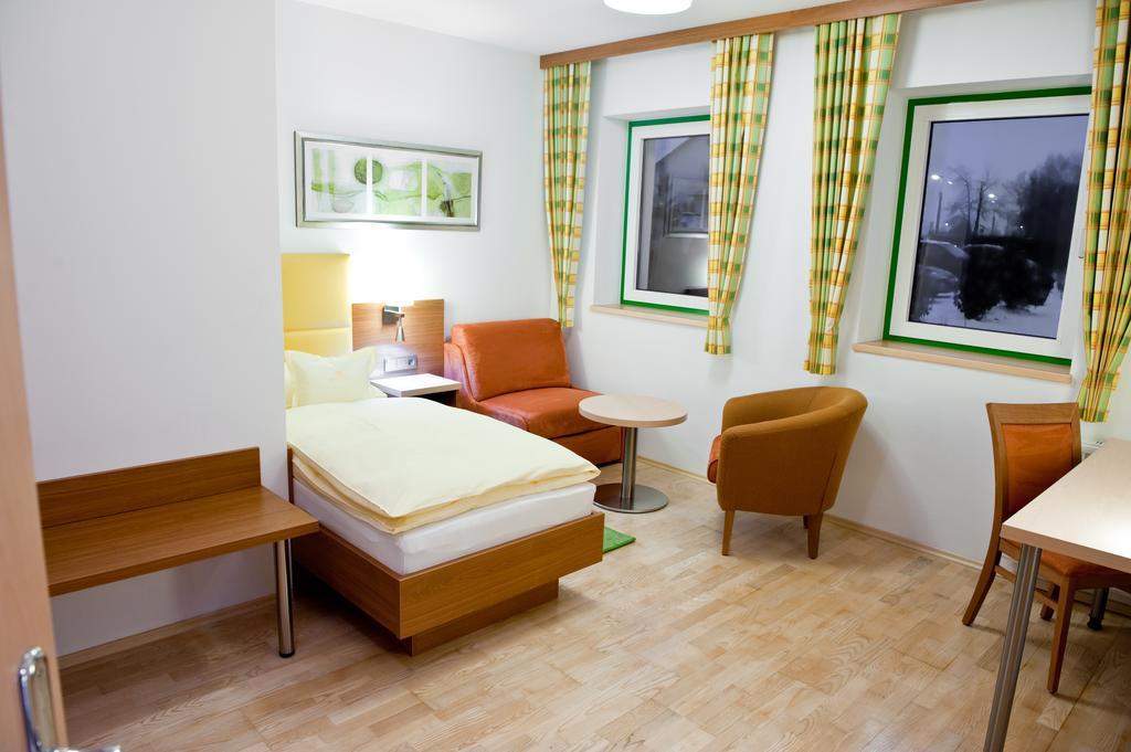 Hotel Sonnenhof Timelkam Ngoại thất bức ảnh