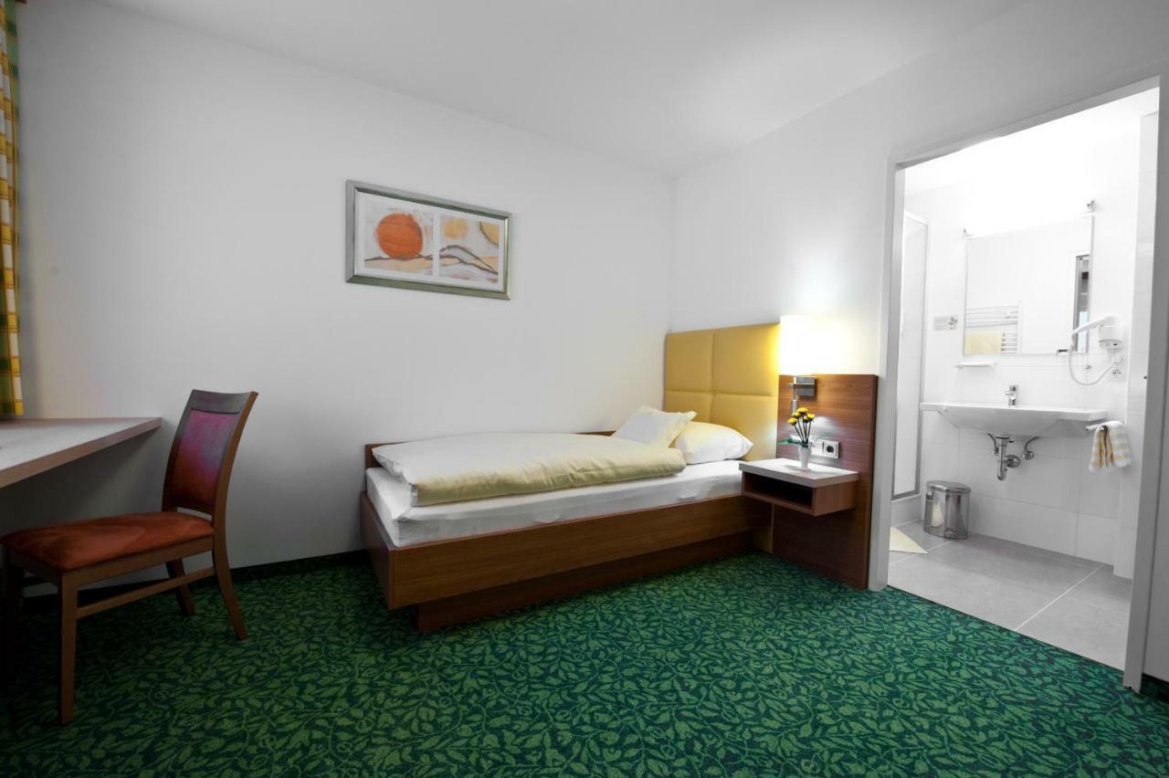 Hotel Sonnenhof Timelkam Ngoại thất bức ảnh